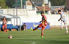 Foto de la galería: Mitre festejó en Rocamora en el partido ante Boca Unidos y el próximo encuentro será en Resistencia