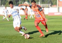 Foto de la galería: Mitre festejó en Rocamora en el partido ante Boca Unidos y el próximo encuentro será en Resistencia