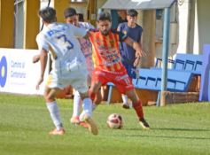 Foto de la galería: Mitre festejó en Rocamora en el partido ante Boca Unidos y el próximo encuentro será en Resistencia