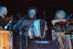 Foto de la galería: Una multitud participó en la emotiva Misa Popular de las Misiones en San Ignacio 