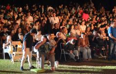 Foto de la galería: Una multitud participó en la emotiva Misa Popular de las Misiones en San Ignacio 