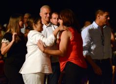 Foto de la galería: Una multitud participó en la emotiva Misa Popular de las Misiones en San Ignacio 