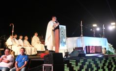 Foto de la galería: Una multitud participó en la emotiva Misa Popular de las Misiones en San Ignacio 