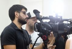 Foto de la galería: Músicos, artistas, comunicadores, un alegre encuentro en la recorrida por la ciudad