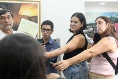 Foto de la galería: Músicos, artistas, comunicadores, un alegre encuentro en la recorrida por la ciudad