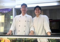 Foto de la galería: Músicos, artistas, comunicadores, un alegre encuentro en la recorrida por la ciudad