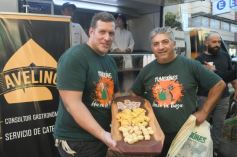 Foto de la galería: Músicos, artistas, comunicadores, un alegre encuentro en la recorrida por la ciudad