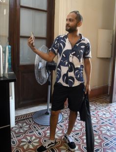 Foto de la galería: Músicos, artistas, comunicadores, un alegre encuentro en la recorrida por la ciudad