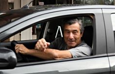 Foto de la galería: Músicos, artistas, comunicadores, un alegre encuentro en la recorrida por la ciudad