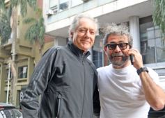 Foto de la galería: Músicos, artistas, comunicadores, un alegre encuentro en la recorrida por la ciudad