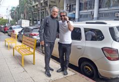 Foto de la galería: Músicos, artistas, comunicadores, un alegre encuentro en la recorrida por la ciudad