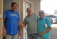 Foto de la galería: Músicos, artistas, comunicadores, un alegre encuentro en la recorrida por la ciudad