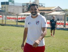 Foto de la galería: Crucero venció a Guaraní en el Clásico jugado en la cancha de Villa Urquiza 