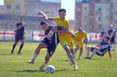 Foto de la galería: Crucero venció a Guaraní en el Clásico jugado en la cancha de Villa Urquiza 
