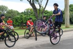 Foto de la galería: Integrantes de "Stunts Posadas" recorren diversos espacios para entrenar 