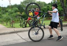 Foto de la galería: Integrantes de "Stunts Posadas" recorren diversos espacios para entrenar 