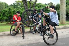Foto de la galería: Integrantes de "Stunts Posadas" recorren diversos espacios para entrenar 