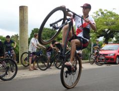 Foto de la galería: Integrantes de "Stunts Posadas" recorren diversos espacios para entrenar 