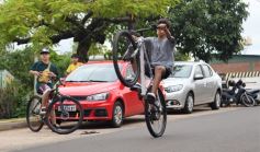 Foto de la galería: Integrantes de "Stunts Posadas" recorren diversos espacios para entrenar 