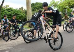 Foto de la galería: Integrantes de "Stunts Posadas" recorren diversos espacios para entrenar 