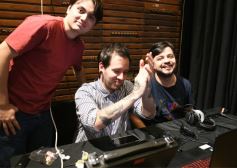 Foto de la galería: Ciclo de Podcast "Eterna Migración" con Ariel Saidel y Kike San Martín