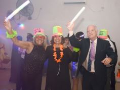 Foto de la galería: Una boda religiosa en la Iglesia Santos Mártires coronó la historia de amor de Luciana y Hugo
