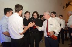 Foto de la galería: Una boda religiosa en la Iglesia Santos Mártires coronó la historia de amor de Luciana y Hugo