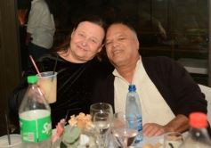 Foto de la galería: Una boda religiosa en la Iglesia Santos Mártires coronó la historia de amor de Luciana y Hugo
