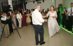 Foto de la galería: Una boda religiosa en la Iglesia Santos Mártires coronó la historia de amor de Luciana y Hugo