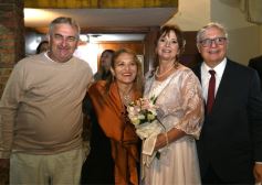 Foto de la galería: Una boda religiosa en la Iglesia Santos Mártires coronó la historia de amor de Luciana y Hugo