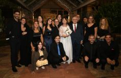 Foto de la galería: Una boda religiosa en la Iglesia Santos Mártires coronó la historia de amor de Luciana y Hugo