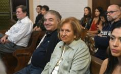 Foto de la galería: Una boda religiosa en la Iglesia Santos Mártires coronó la historia de amor de Luciana y Hugo