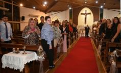 Foto de la galería: Una boda religiosa en la Iglesia Santos Mártires coronó la historia de amor de Luciana y Hugo