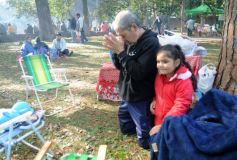 Foto de la galería: Miles de peregrinos llegaron hasta el santuario de Fátima con fe y devoción 