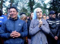 Foto de la galería: Miles de peregrinos llegaron hasta el santuario de Fátima con fe y devoción 
