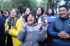 Foto de la galería: Miles de peregrinos llegaron hasta el santuario de Fátima con fe y devoción 