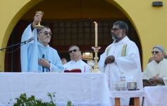 Foto de la galería: Miles de peregrinos llegaron hasta el santuario de Fátima con fe y devoción 