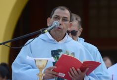 Foto de la galería: Miles de peregrinos llegaron hasta el santuario de Fátima con fe y devoción 