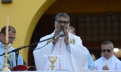 Foto de la galería: Miles de peregrinos llegaron hasta el santuario de Fátima con fe y devoción 