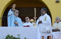 Foto de la galería: Miles de peregrinos llegaron hasta el santuario de Fátima con fe y devoción 