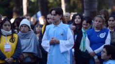 Foto de la galería: Miles de peregrinos llegaron hasta el santuario de Fátima con fe y devoción 