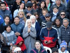 Foto de la galería: Miles de peregrinos llegaron hasta el santuario de Fátima con fe y devoción 