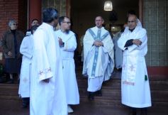 Foto de la galería: Miles de peregrinos llegaron hasta el santuario de Fátima con fe y devoción 
