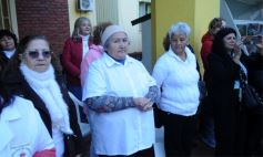 Foto de la galería: Miles de peregrinos llegaron hasta el santuario de Fátima con fe y devoción 