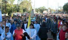 Foto de la galería: Miles de peregrinos llegaron hasta el santuario de Fátima con fe y devoción 