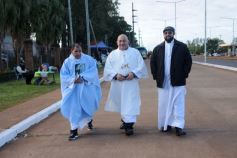 Foto de la galería: Miles de peregrinos llegaron hasta el santuario de Fátima con fe y devoción 