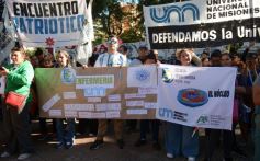 Foto de la galería: En Posadas miles de personas marcharon para exigir la Ley de Financiamiento Universitario