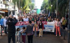 Foto de la galería: En Posadas miles de personas marcharon para exigir la Ley de Financiamiento Universitario