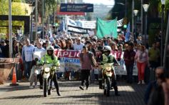Foto de la galería: En Posadas miles de personas marcharon para exigir la Ley de Financiamiento Universitario