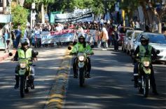 Foto de la galería: En Posadas miles de personas marcharon para exigir la Ley de Financiamiento Universitario